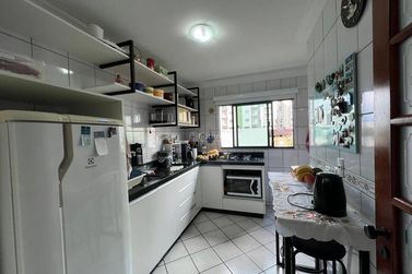 Apartamento &agrave; venda - 91m&sup2; - Centro