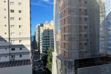 Apartamento &agrave; venda - 132m&sup2; - Meia Praia