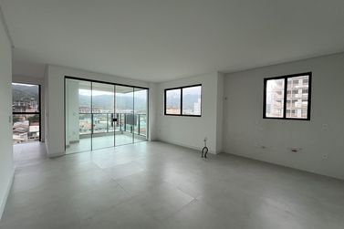 Apartamento &agrave; venda - 134m&sup2; - Balne&aacute;rio Pereque
