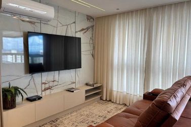 Apartamento &agrave; venda - 110m&sup2; - Meia Praia