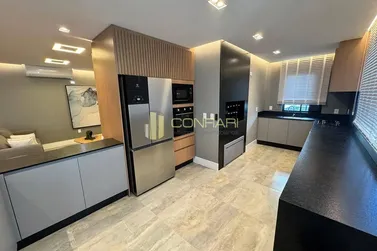 Apartamento &agrave; venda - 207m&sup2; - Meia Praia