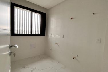Apartamento &agrave; venda - 182m&sup2; - Meia Praia