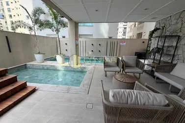 Apartamento &agrave; venda - 103m&sup2; - meia praia