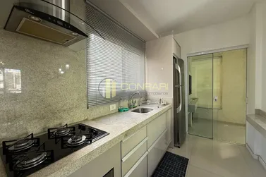 Apartamento &agrave; venda - 123m&sup2; - Meia Praia