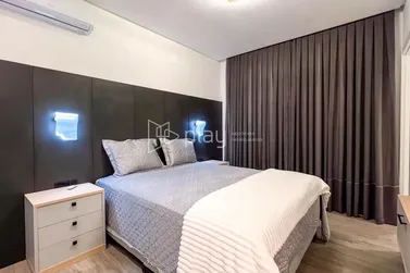 Apartamento &agrave; venda - 114m&sup2; - Meia Praia