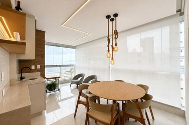 Apartamento &agrave; venda - 145m&sup2; - Meia Praia