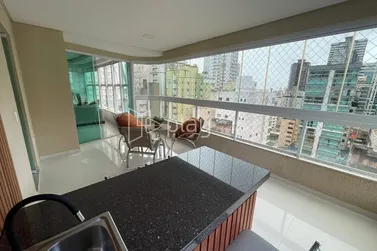 Apartamento &agrave; venda - 185m&sup2; - Meia Praia