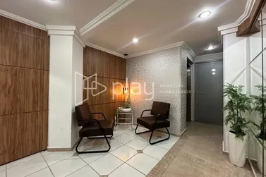 Apartamento &agrave; venda - 112m&sup2; - Meia Praia