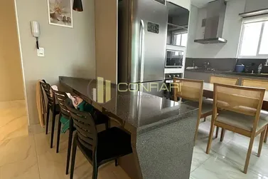 Apartamento &agrave; venda - 133m&sup2; - Meia Praia
