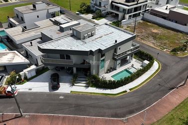 Casa &agrave; venda - 360m&sup2; - Centro