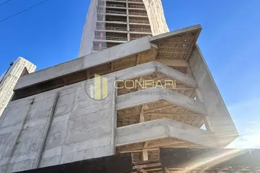 Apartamento &agrave; venda - 145m&sup2; - CENTRO