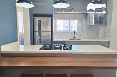 Apartamento para alugar - 125m&sup2; - Meia Praia
