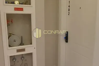 Apartamento &agrave; venda - 120m&sup2; - Meia Praia