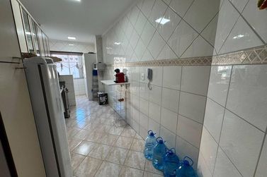 Apartamento &agrave; venda - 137m&sup2; - Meia Praia