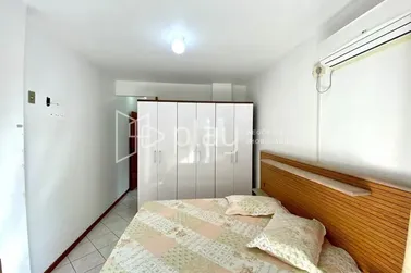 Apartamento &agrave; venda - 104m&sup2; - Meia Praia
