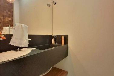 Apartamento para alugar - 132m&sup2; - Meia Praia