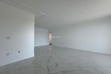 Apartamento &agrave; venda - 142m&sup2; - Centro