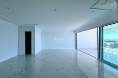 Apartamento &agrave; venda - 190m&sup2; - Centro