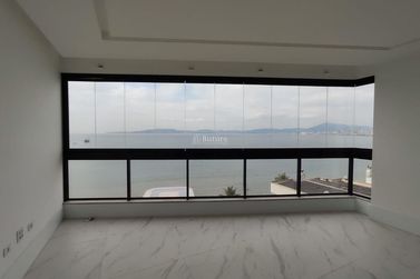 Apartamento &agrave; venda - 200m&sup2; - Centro