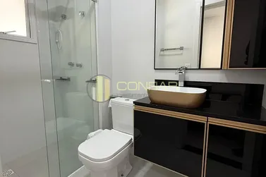 Apartamento &agrave; venda - 140m&sup2; - Meia Praia