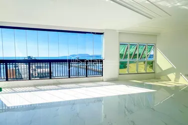Apartamento &agrave; venda - 140m&sup2; - Meia Praia