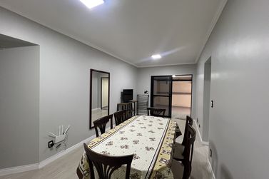 Apartamento &agrave; venda - 115m&sup2; - Meia Praia