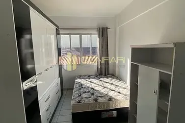 Apartamento para alugar - 60m&sup2; - Centro