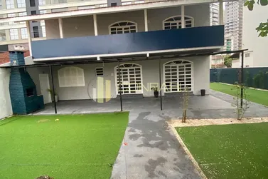 Casa para alugar - 222m&sup2; - pereque