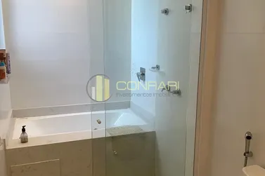 Apartamento para alugar - 125m&sup2; - Meia Praia