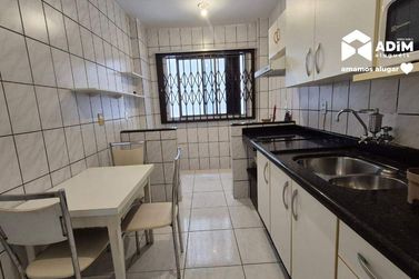 Apartamento para alugar - 75m&sup2; - Centro