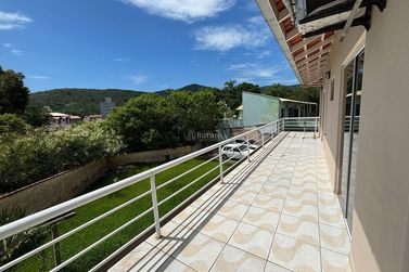 Casa &agrave; venda - 530m&sup2; - 