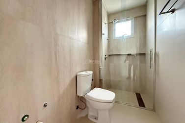 Apartamento &agrave; venda - 213m&sup2; - Meia Praia