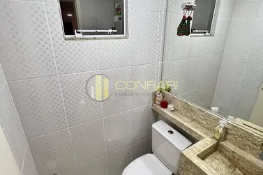 Sobrado &agrave; venda - 110m&sup2; - Meia Praia