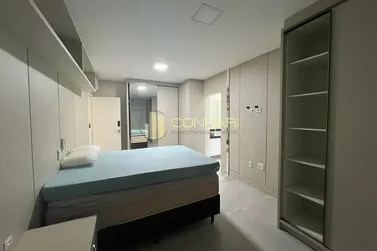 Apartamento para alugar - 180m&sup2; - Meia praia