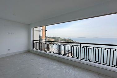 Apartamento &agrave; venda - 190m&sup2; - Centro