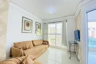 Apartamento &agrave; venda - 128m&sup2; - Meia Praia