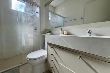 Apartamento &agrave; venda - 240m&sup2; - Meia Praia