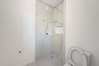 Apartamento &agrave; venda - 160m&sup2; - Meia Praia