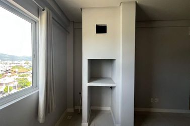 Apartamento para alugar - 68m&sup2; - Centro