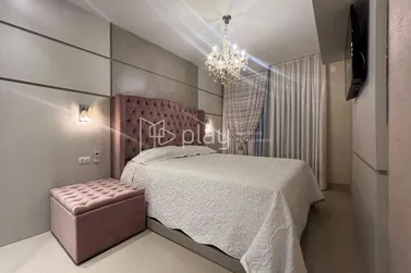 Apartamento &agrave; venda - 185m&sup2; - Meia Praia