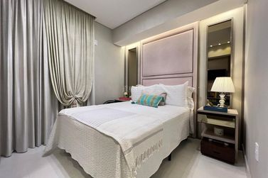 Apartamento &agrave; venda - 123m&sup2; - Meia Praia
