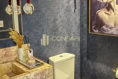 Apartamento &agrave; venda - 251m&sup2; - Meia Praia