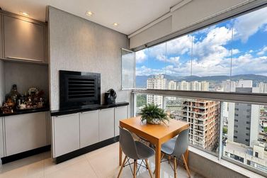 Apartamento &agrave; venda - 85m&sup2; - Meia Praia