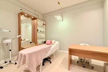 Sala Comercial &agrave; venda - 68m&sup2; - Meia Praia