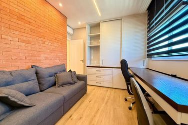 Apartamento &agrave; venda - 135m&sup2; - Meia Praia