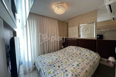 Apartamento &agrave; venda - 115m&sup2; - Meia Praia