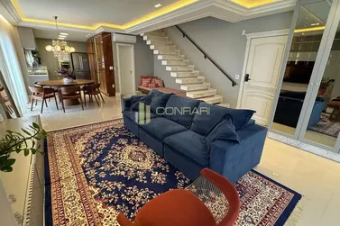 Apartamento &agrave; venda - 251m&sup2; - Meia Praia