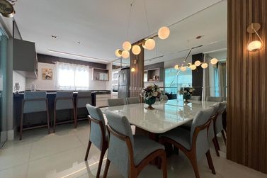 Apartamento &agrave; venda - 166m&sup2; - Meia Praia