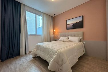 Apartamento &agrave; venda - 294m&sup2; - Meia Praia