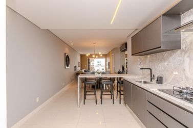 Apartamento para alugar - 114m&sup2; - Praia Brava de Itaja&iacute;